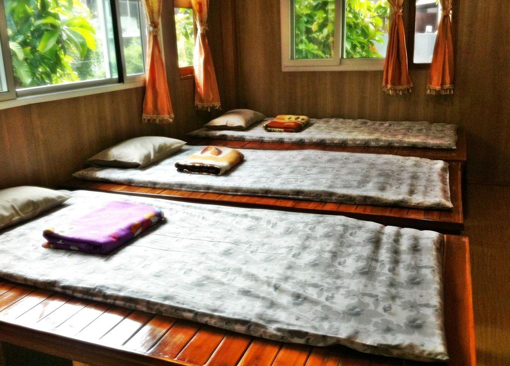 Nr Homestay Amphawa Ruang foto