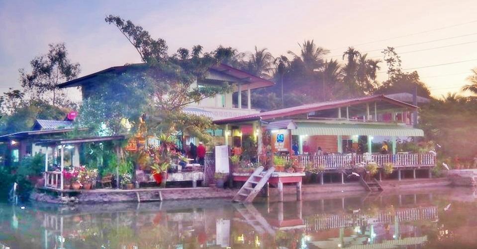 Nr Homestay Amphawa Bagian luar foto