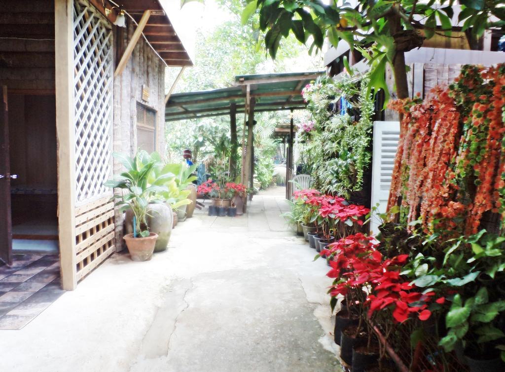 Nr Homestay Amphawa Bagian luar foto