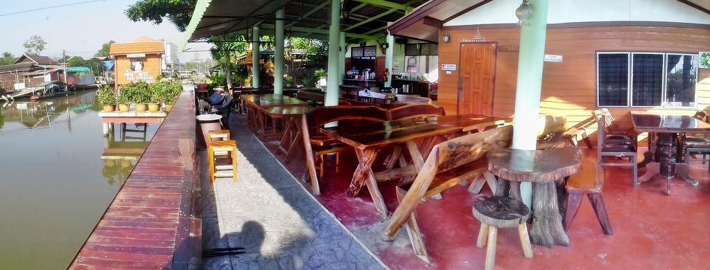 Nr Homestay Amphawa Bagian luar foto