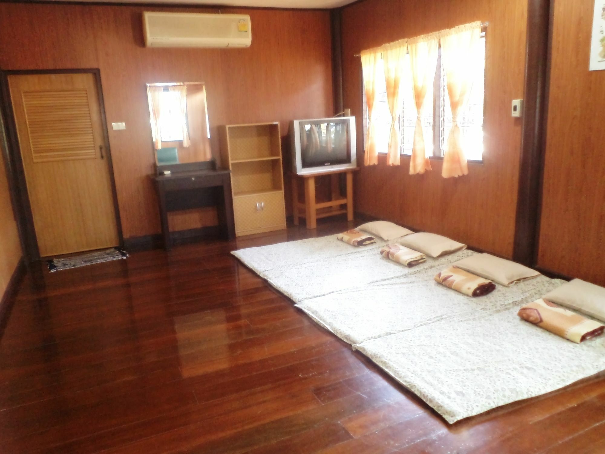 Nr Homestay Amphawa Bagian luar foto
