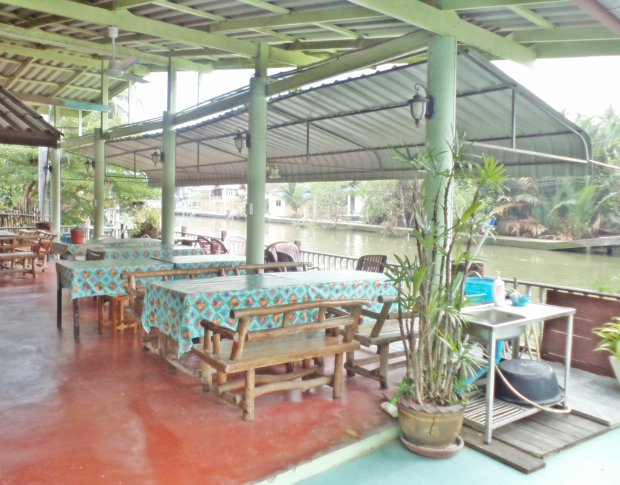 Nr Homestay Amphawa Bagian luar foto