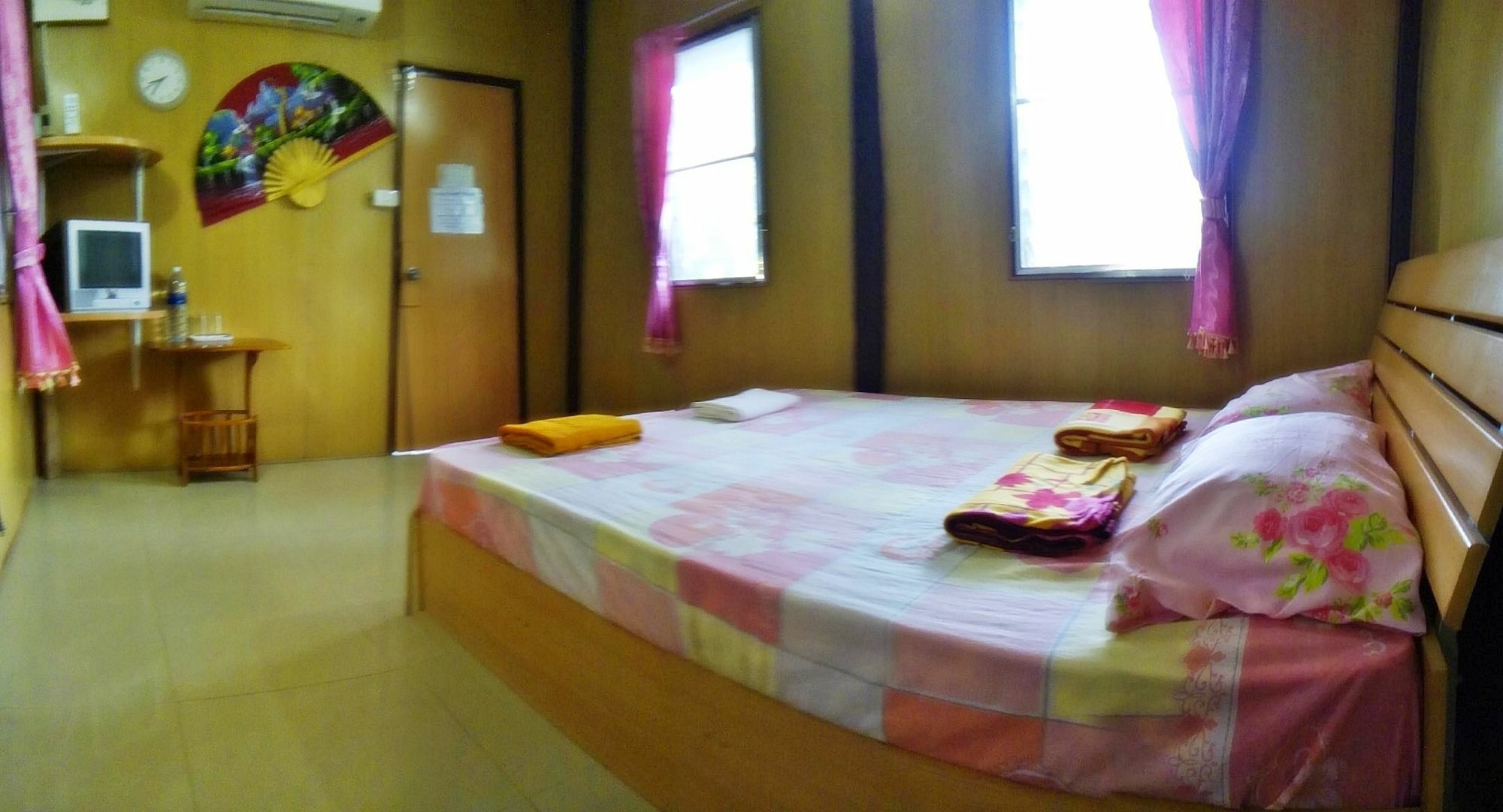 Nr Homestay Amphawa Bagian luar foto