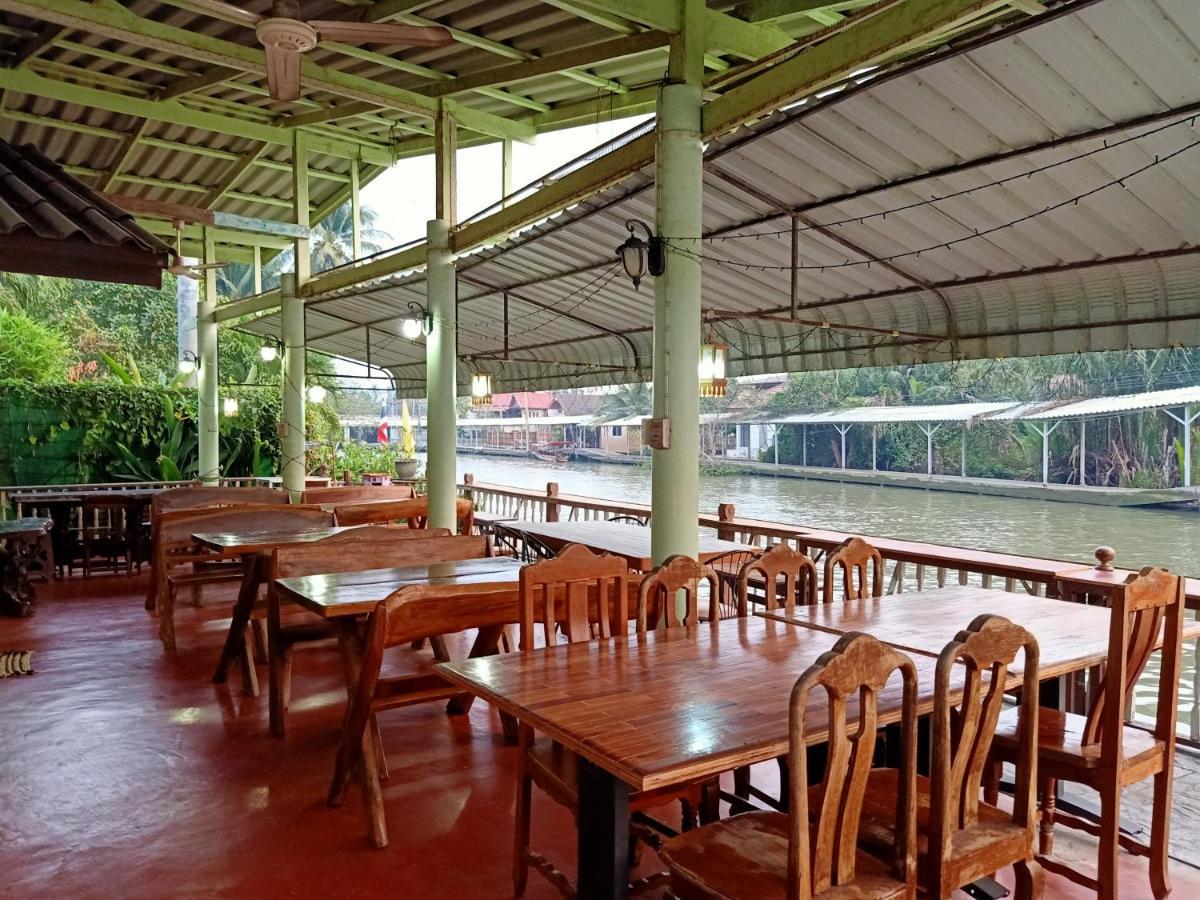 Nr Homestay Amphawa Bagian luar foto