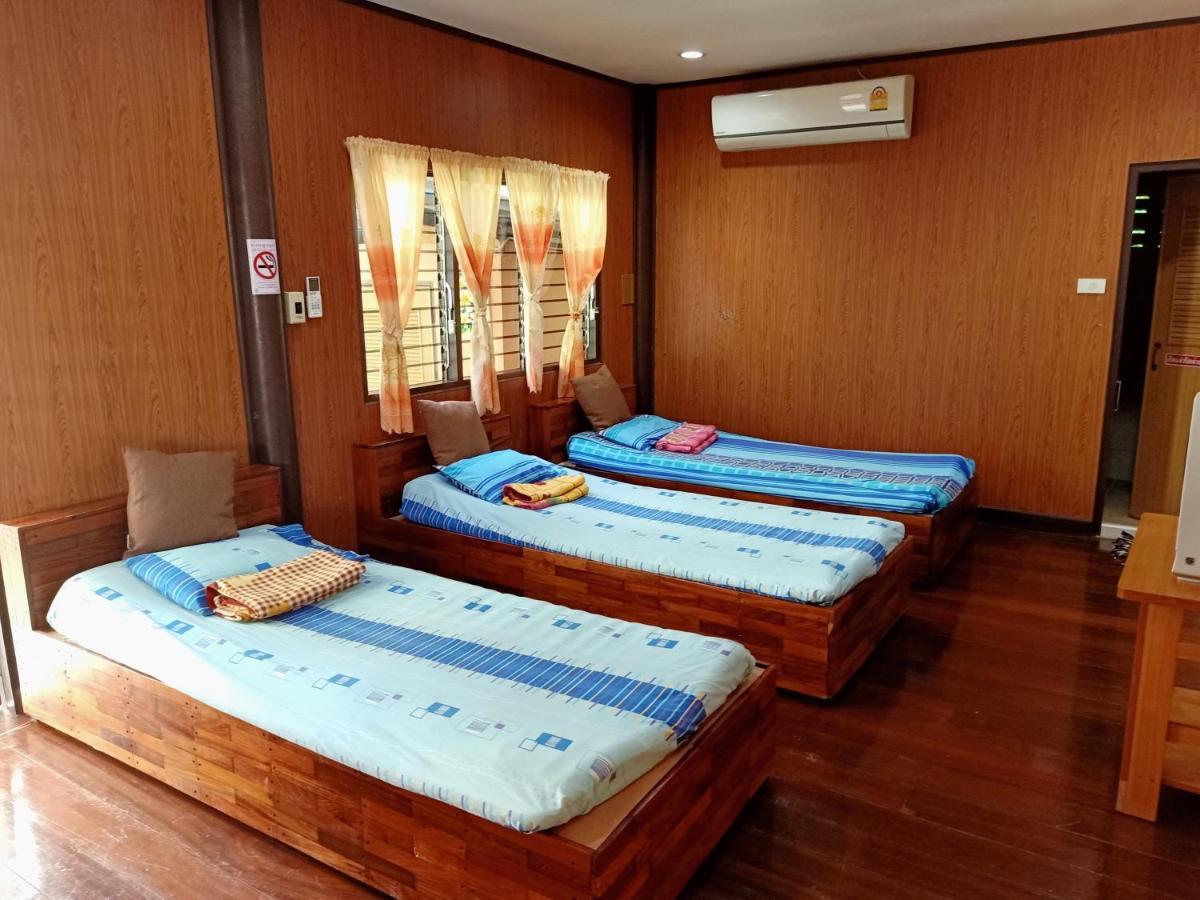 Nr Homestay Amphawa Bagian luar foto
