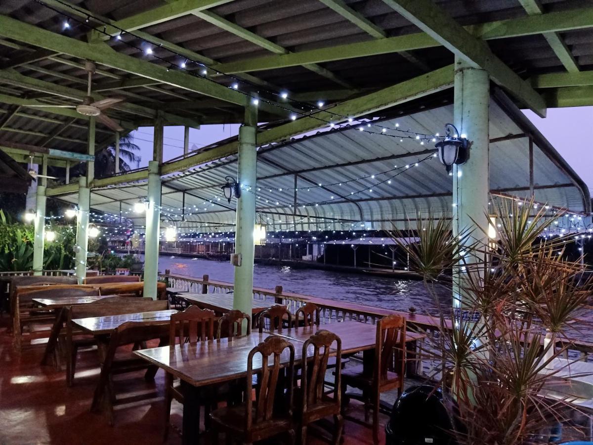Nr Homestay Amphawa Bagian luar foto